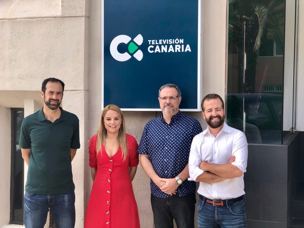Representantes de Podemos visitaron ayer la RTVC. DA