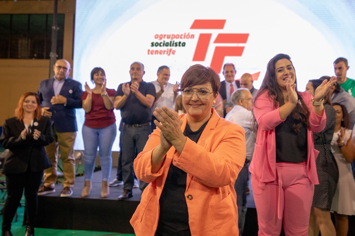 En primer término, Sonia Fernández Negrín, presidenta de ASTF y candidata número uno al Cabildo. DA