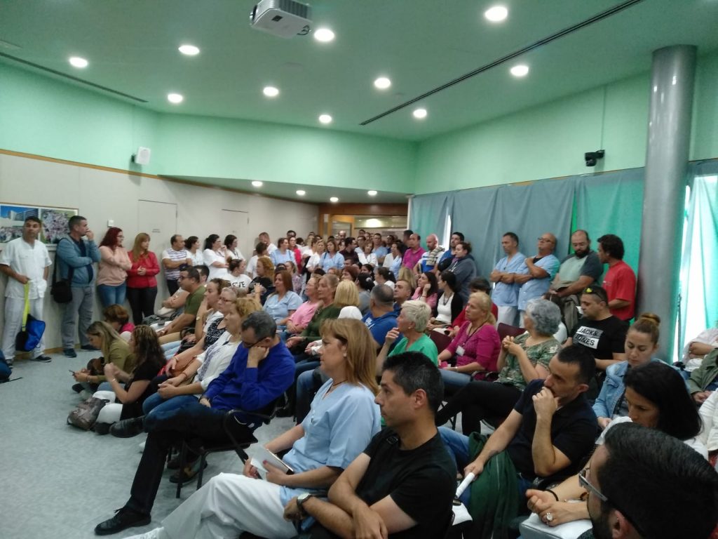 Una imagen de la masiva asamblea de trabajadores del Hospital Universitario de Canarias. DA