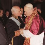 Como embajador ante la santa sede, saludó a los papas Pablo VI, Juan Pablo I y Juan Pablo II. Archivo Sanz Briz (ASB)
