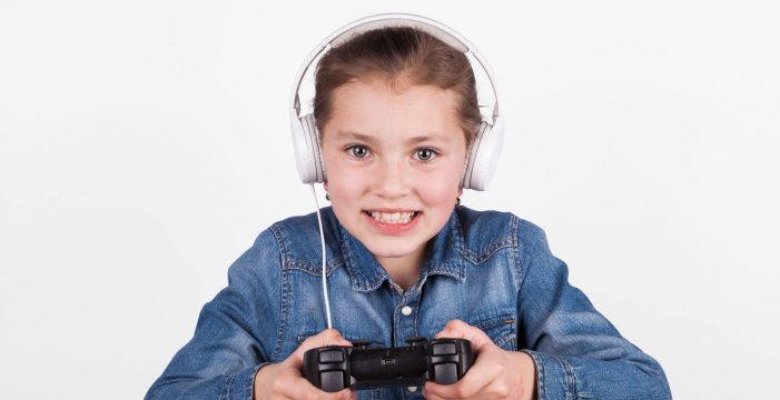 Seis cosas que puedes hacer para que tus hijos hagan buen uso de los videojuegos