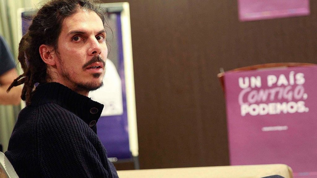 El diputado tinerfeño de Podemos, Alberto Rodríguez, sustituirá a Pablo Echenique al frente de la organización de Podemos. El Español
