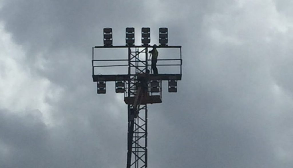 Alumbrado de instalación deportiva. DA