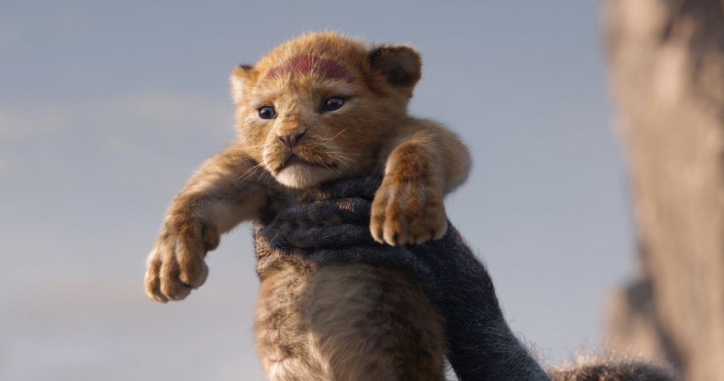 El director Jon Favreau propone una fiel adaptación del clásico de Disney ‘El rey león’.