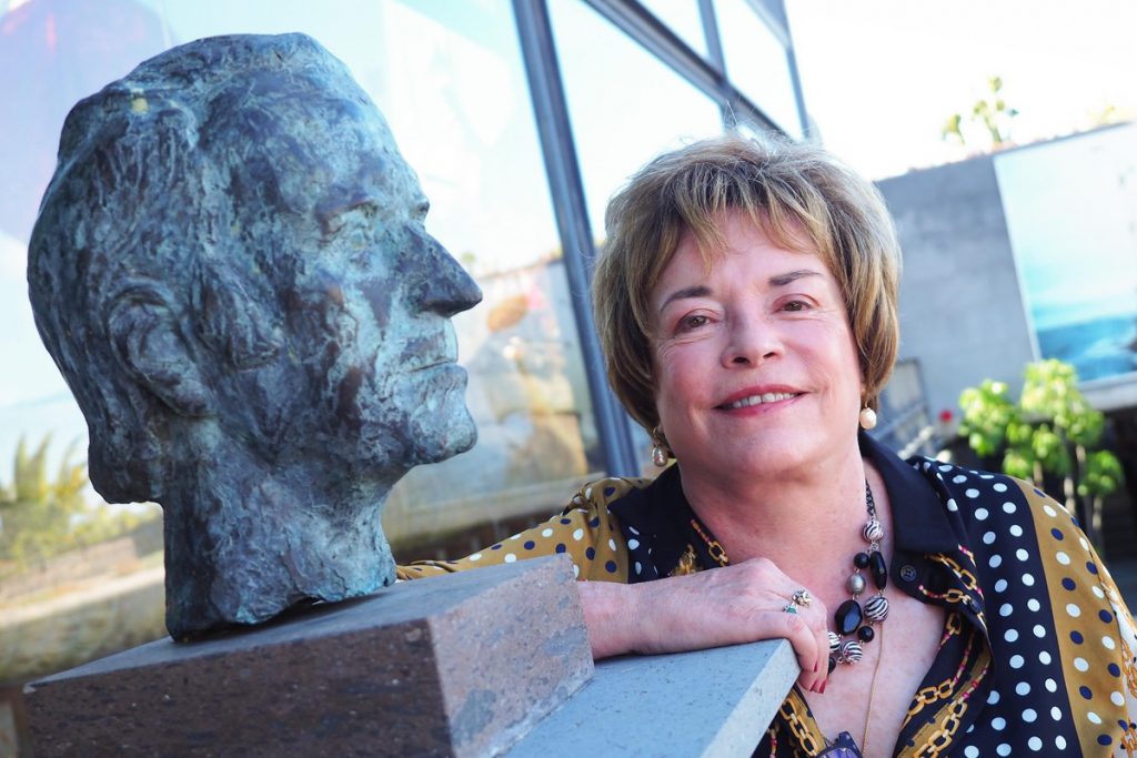 Margaret Donnelly, a la derecha, junto a Jacqueline Beer, viuda de Heyerdahl / SERGIO MÉNDEZ