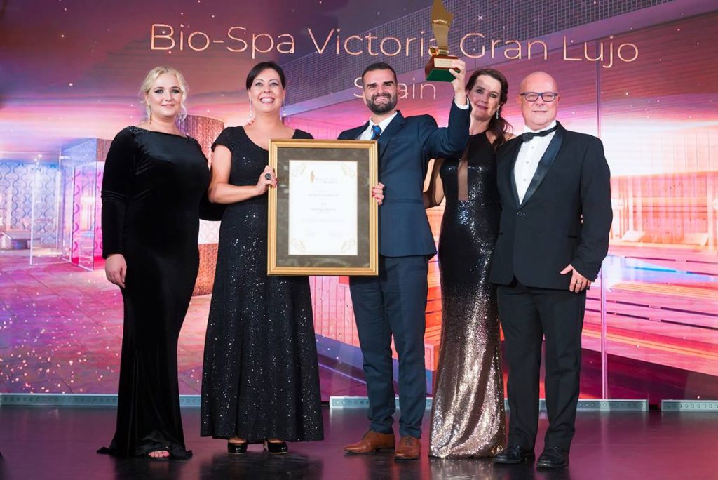 Victoria López, presidenta de Grupo Fedola, recibió la distinción. DA