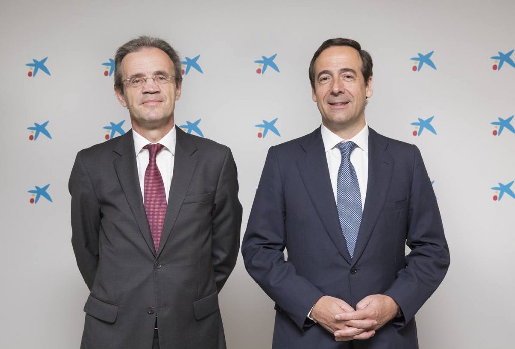 El presidente de la entidad, Jordi Gual, y el consejero delegado, Gonzalo Gortázar. DA