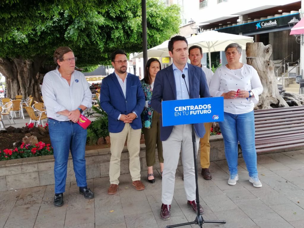 Con el logro de seis consejeros, tras la cita con las urnas, los populares palmeros no presagiaban el castigo de un pacto con el PSOE, del que dieron detalle a su dirección nacional. DA