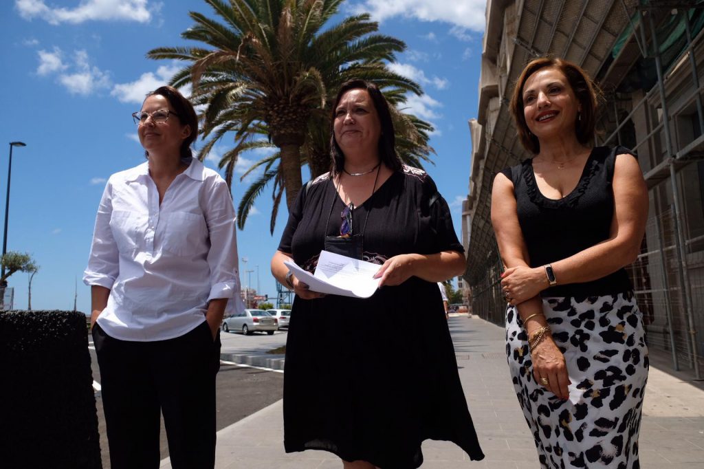 PSOE y Ciudadanos, con el apoyo externo de Podemos, censuran a CC en el Cabildo de Tenerife
