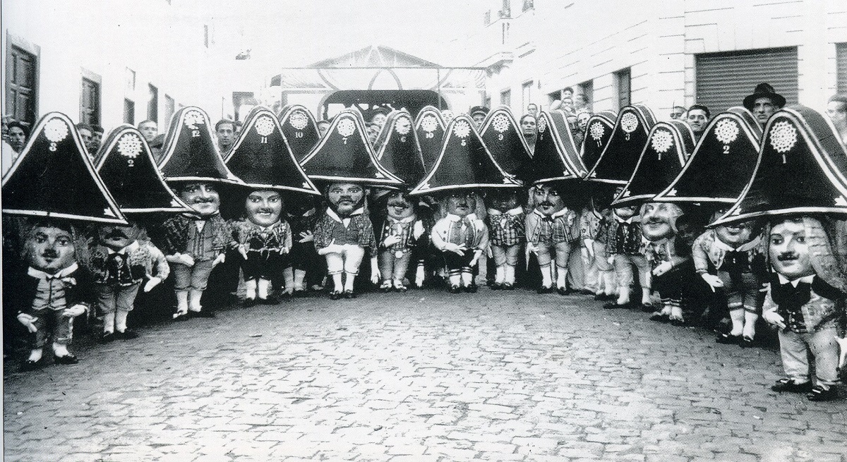 Danza de Enanos en 1935 / Archivo: J.G.R.E.