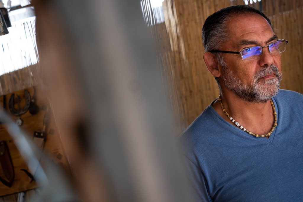 Francisco Torres muestra estos                 días su trabajo y sus originales piezas de orfebrería en su estand de la feria de artesanía de Pinolere, en La Orotava. Fran Pallero