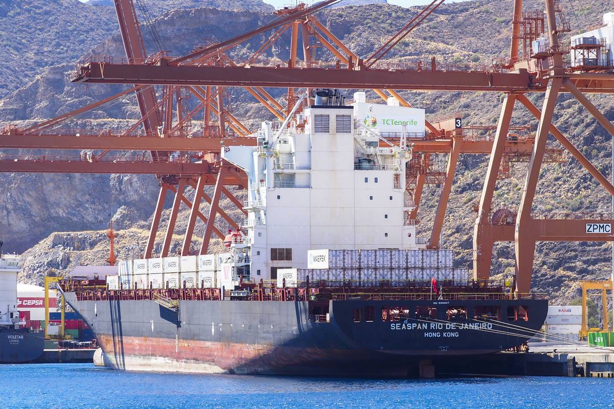 El buque es propiedad de la naviera Seaspan Corp. y está fletado por Maersk y atracado en el Dique del Este. Sergio Méndez