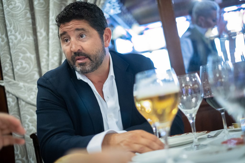Roberto Ucelay Jorge. Sergio Méndez