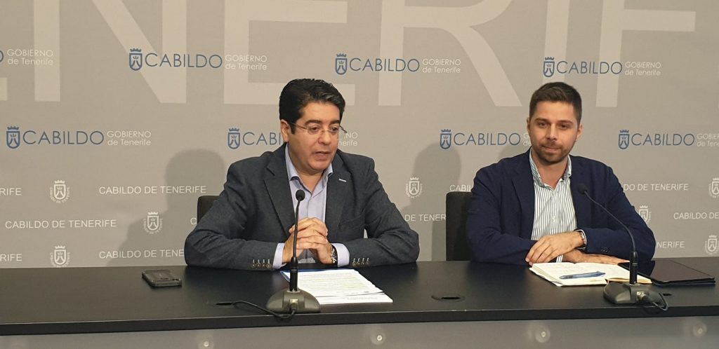 El presidente de la Corporación insular, Pedro Martín, y el consejero de Lucha contra el Cambio Climático, Javier Rodríguez. DA