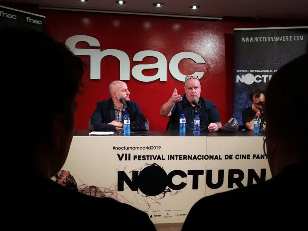 Alex Proyas junto al director del Festival Nocturna Madrid, Sergio Molina. DA
