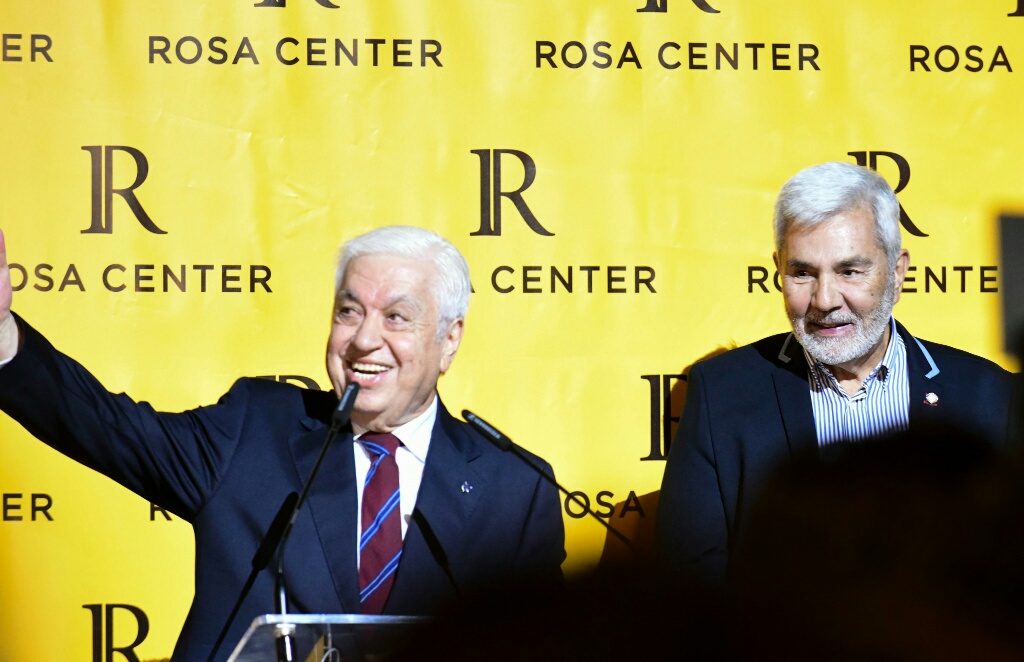 Amid Achi y                       José Miguel Rodríguez Fraga estuvieron presentes anoche en la inauguración oficial de Rosa Center, en Playa Paraíso. DA