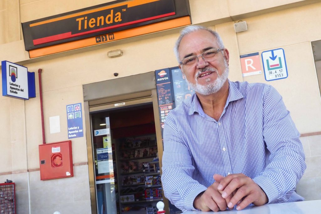 José Miguel González gestiona ocho gasolineras Repsol