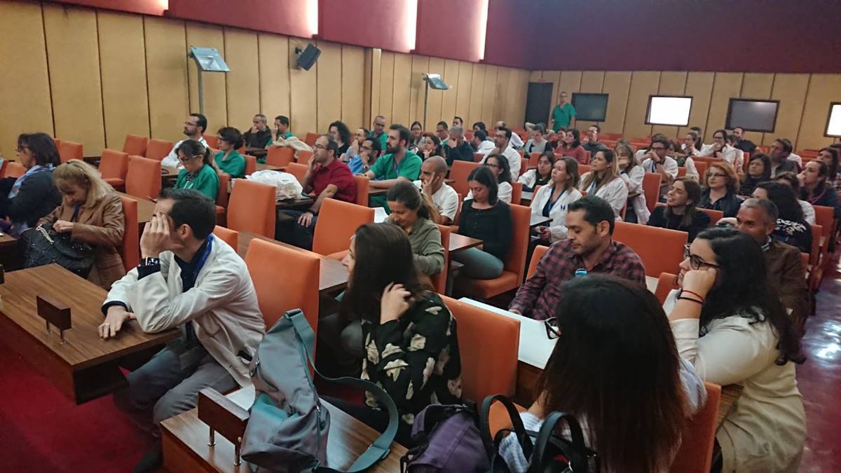 Una imagen de la asamblea de médicos especialistas celebrada ayer en el Hospital Universitario Nuestra Señora de la Candelaria a instancias de CESM. DA