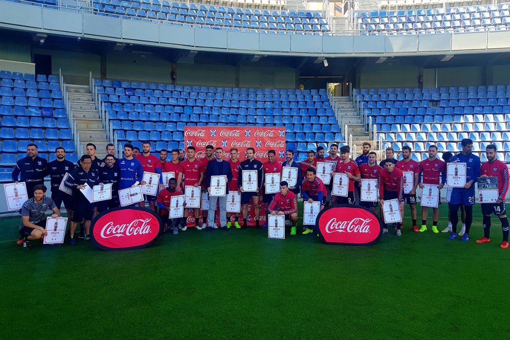 Coca-Cola y CD Tenerife presentan su calendario 2020