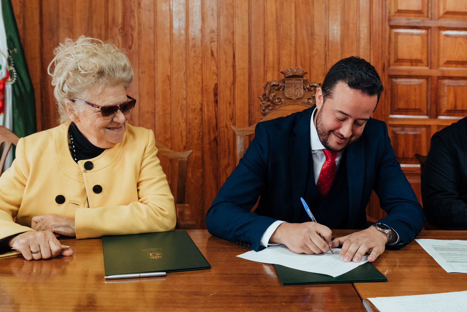 Estela Pulido Ramos y Juan Antonio García Abreu firmaron el convenio. DA