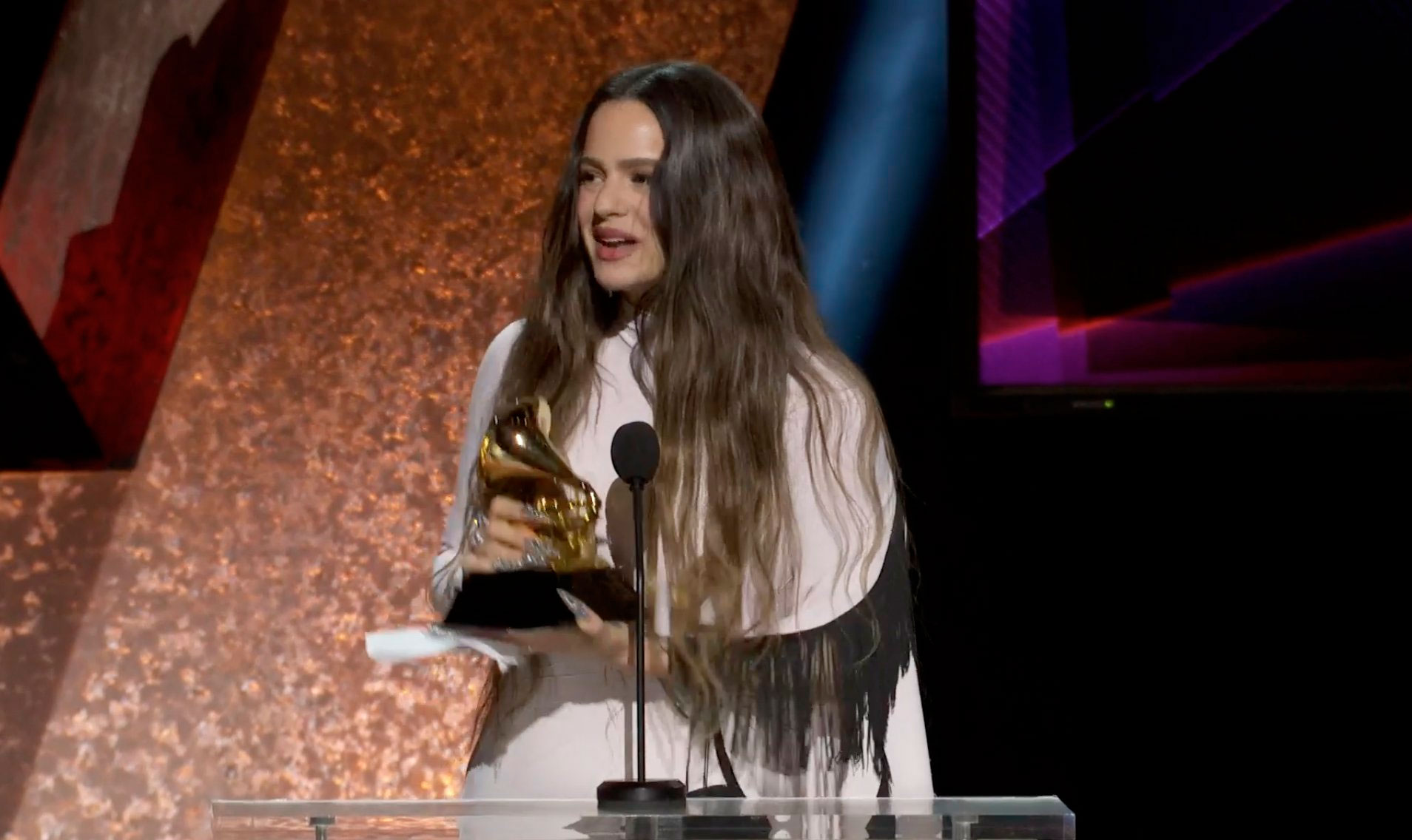 Rosalía gana un Grammy por 'El mal querer'
