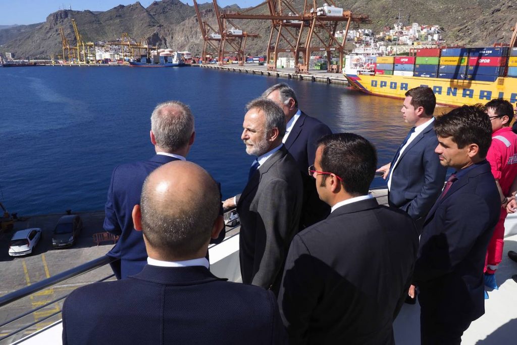Imagen de la visita del titular de Puertos a Tenerife Shipyards. S. M.