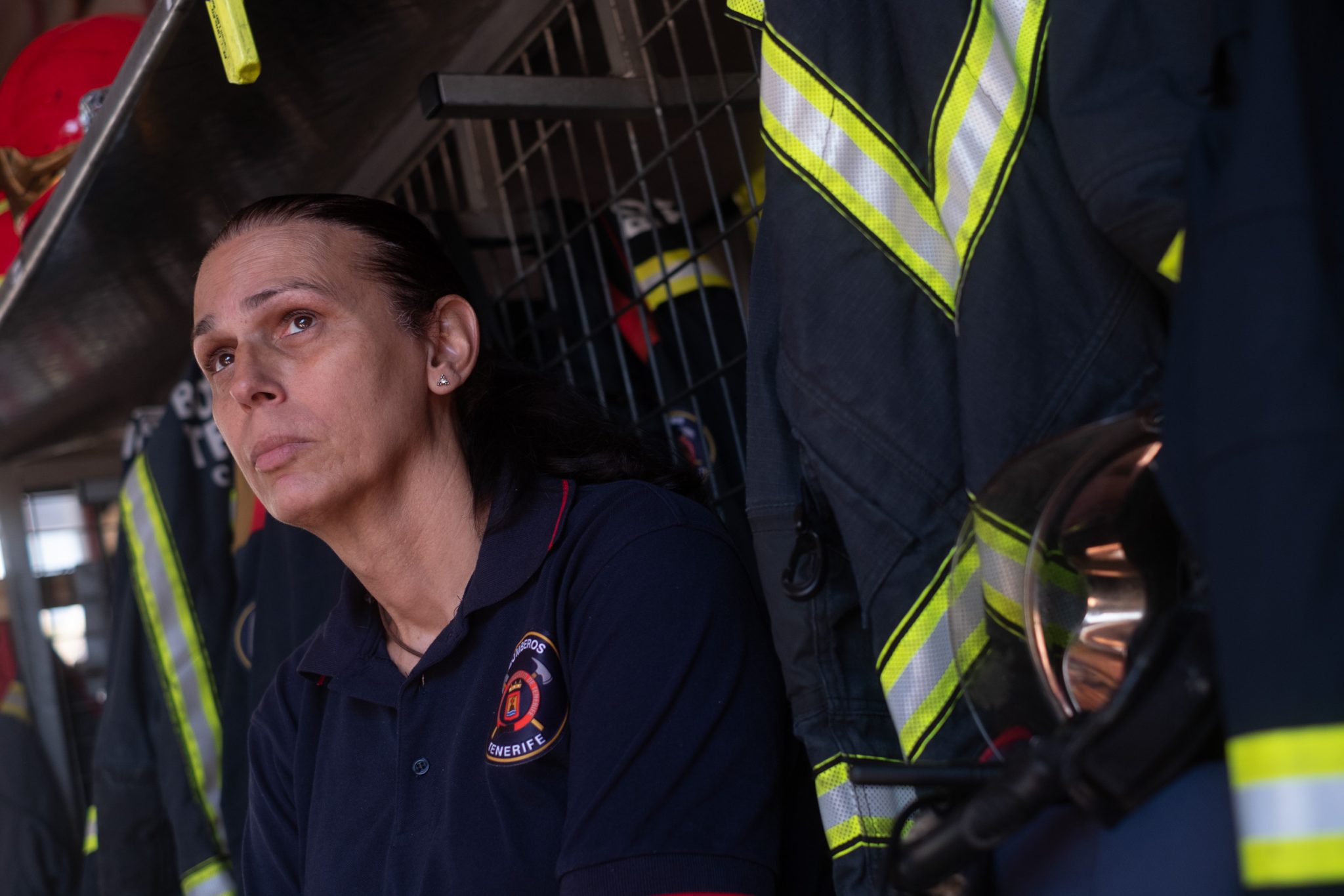 Luisa Sánchez es la única mujer bombera en todo el Consorcio de Tenerife. Para lograrlo ha tenido que derribar muchas barreras. FOTO: FRAN PALLERO.