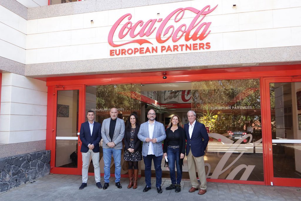 José Antonio Valbuena conoce los avances en materia de sostenibilidad de Coca-Cola European Partners
