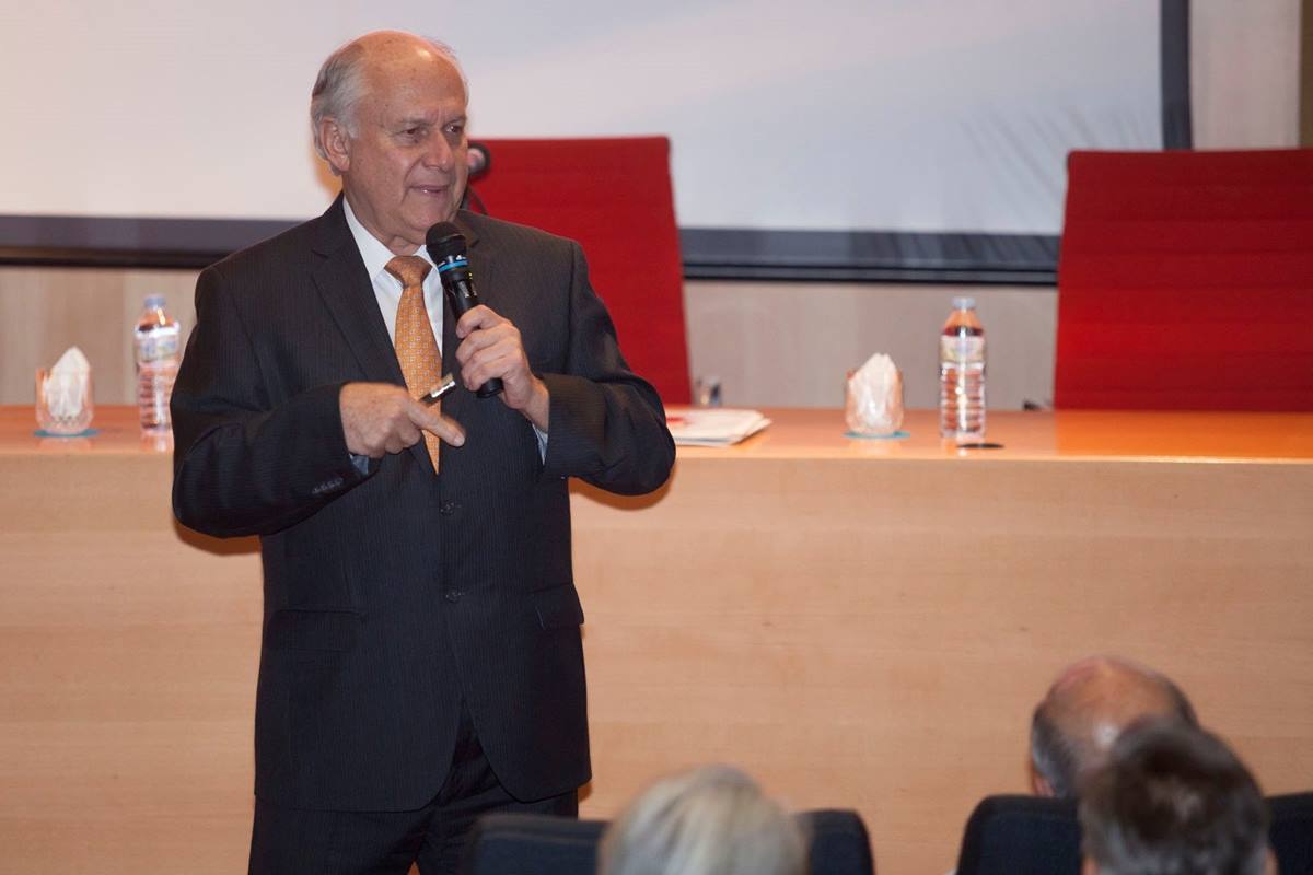 El doctor Manuel Elkin Patarroyo, durante una conferencia en Tenerife. Ramón De La Rocha