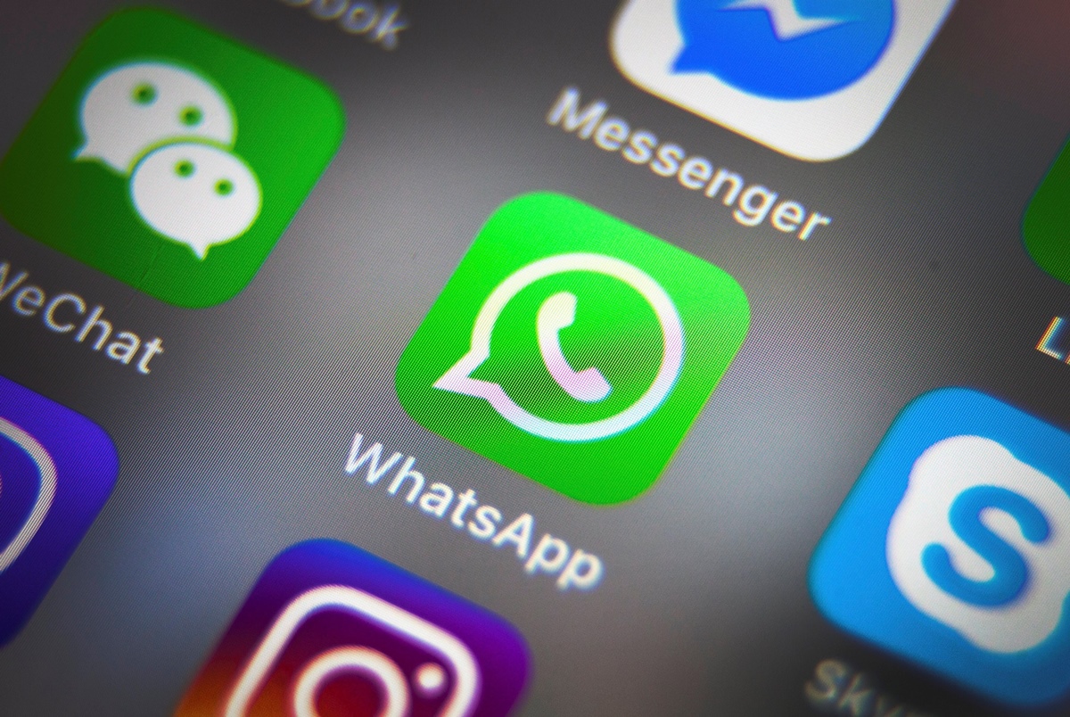 WHATSAPP REDES SOCIALES