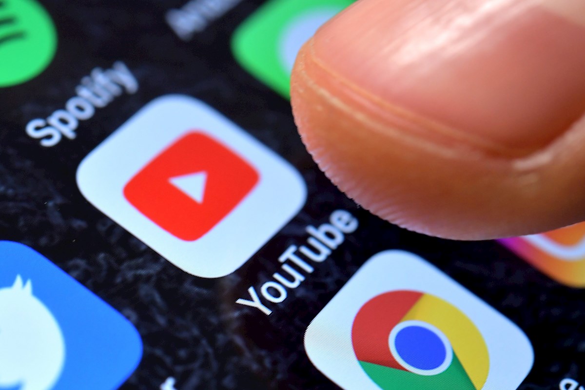 Los vídeos de YouTube cargan lento: no es un error sino una polémica táctica de la compañía