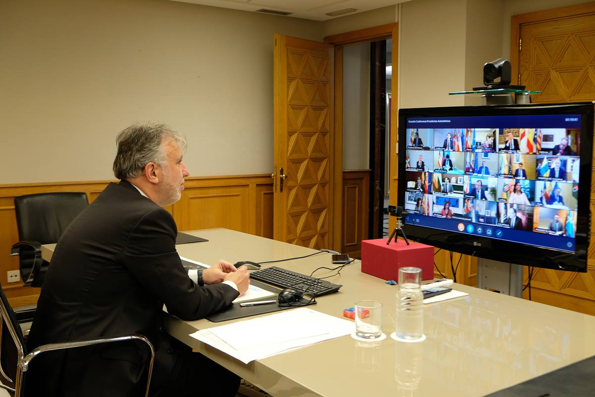 Ángel Víctor Torres, en la videoconferencia del Gobierno de Pedro Sánchez con los presidentes autonómicos