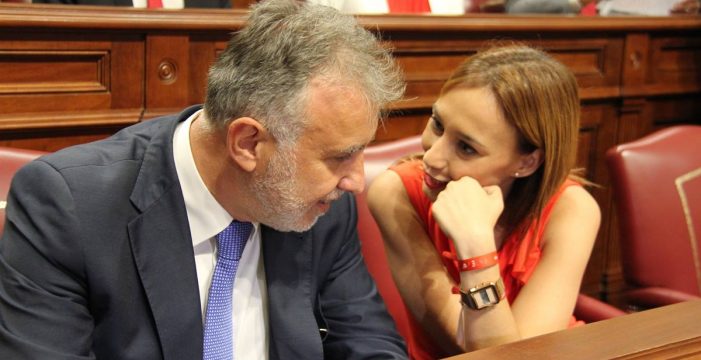 El Gobierno canario acusa de “hipocresía” a Cs, PP y CC por criticar la ausencia presencial de Torres en el Senado