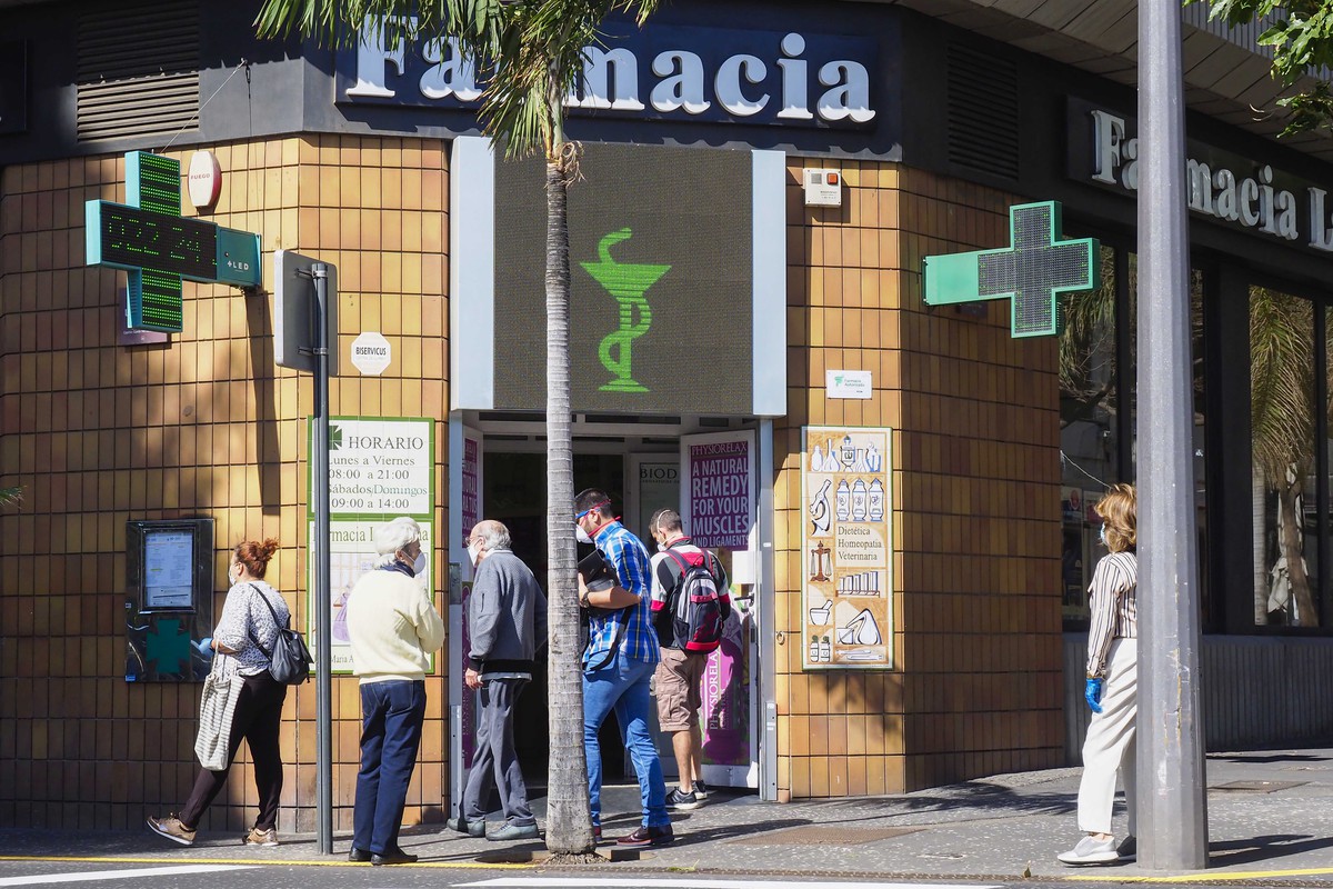 Farmacia en Santa Cruz de Tenerife. Sergio Méndez