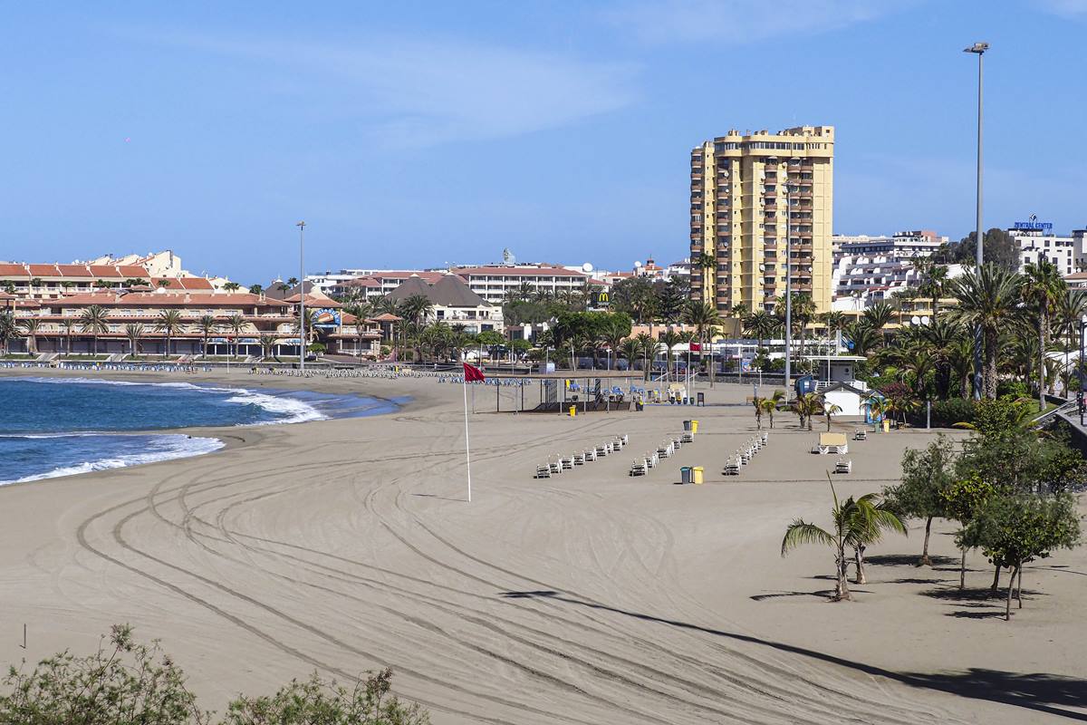 Playas completamente vacías es la      imagen de esta Semana Santa en Canarias. S.M.