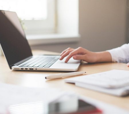 El Gobierno de Canarias cambia las reglas del teletrabajo: exige un año de antigüedad y endurece los requisitos