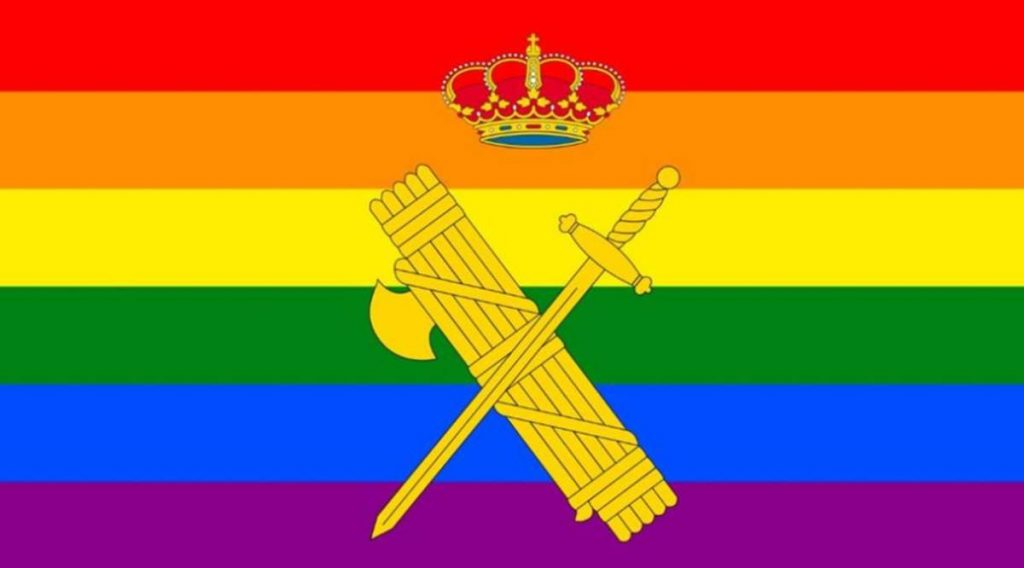 Imagen de fondo del perfil oficial de la Guardia Civil en Twitter con la bandera LGTBI. Twitter