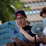 Concentración en Santa Cruz en apoyo de la tramitación de una Ley de derechos Trans