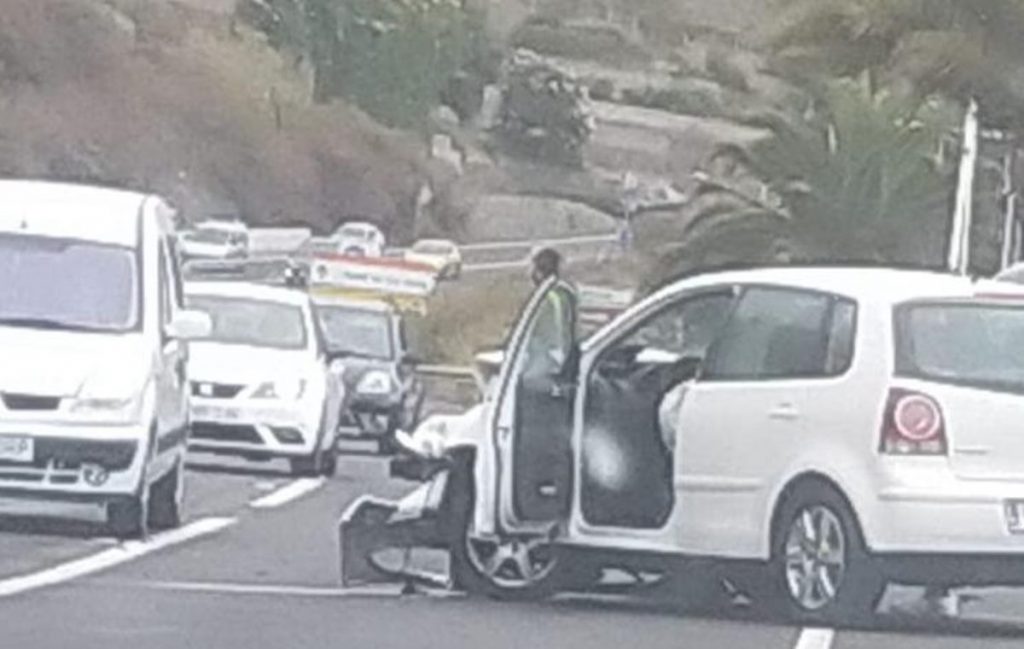 Accidente en carretera General del Norte de Tenerife