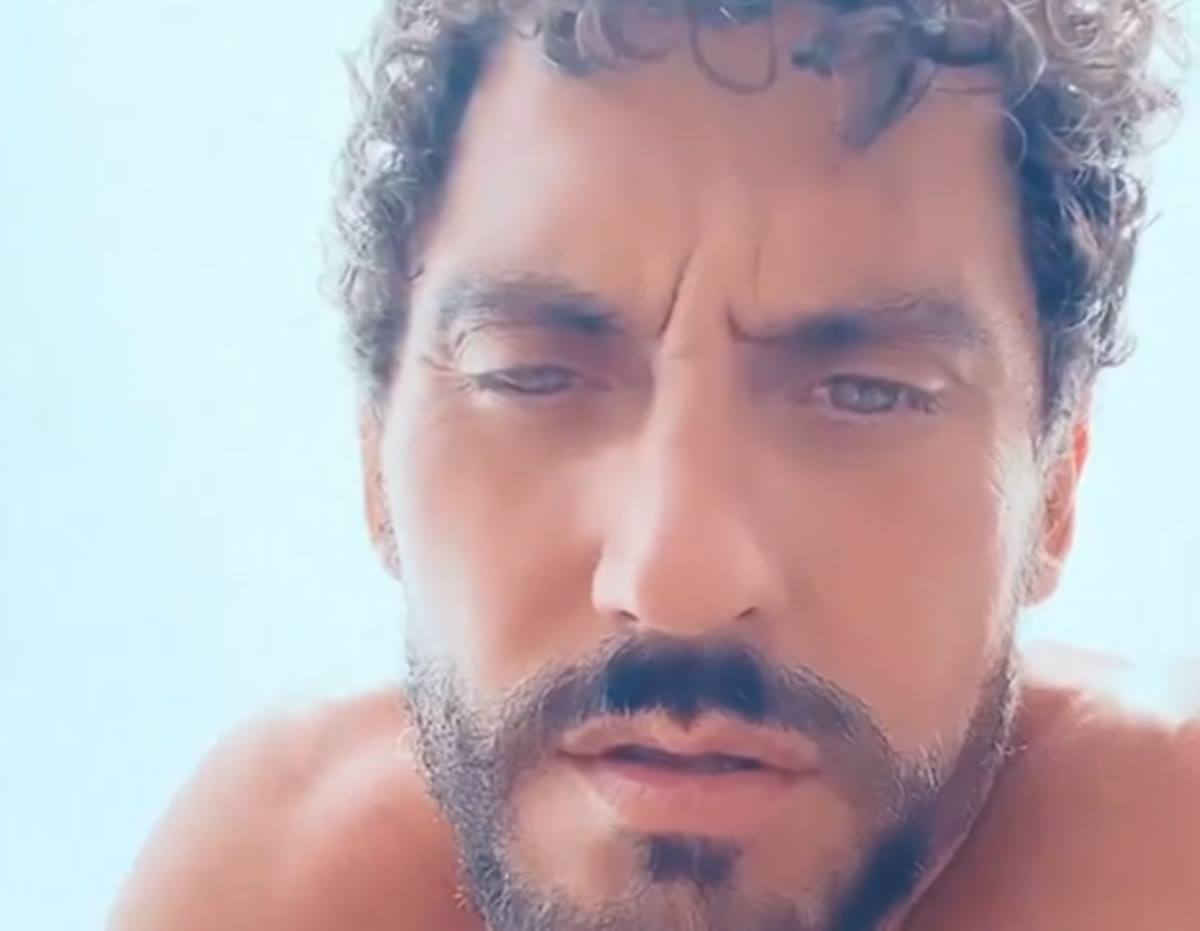 El actor Paco León en la playa de Las Gaviotas. Instagram