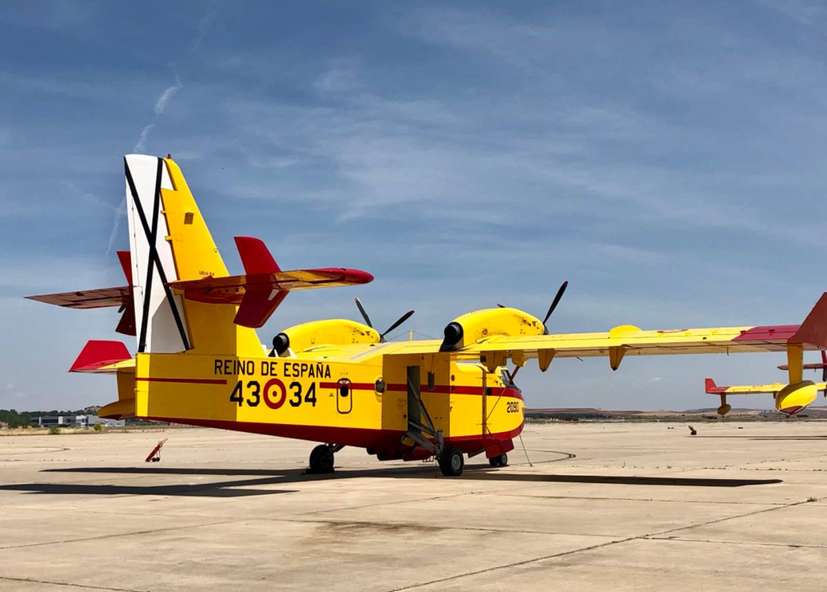 El Estado envía tres hidroaviones de gran capacidad al incendio en La Palma