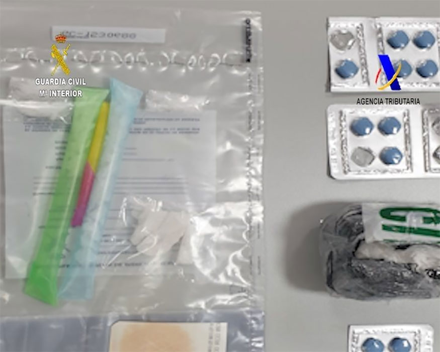 Detienen a tres personas por introducir metanfetamina en envíos postales a Canarias