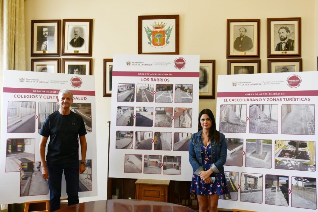 Francisco Linares y Yurena Luis presentaron ayer las obras de accesibilidad que se ejecutaron en la Villa. DA