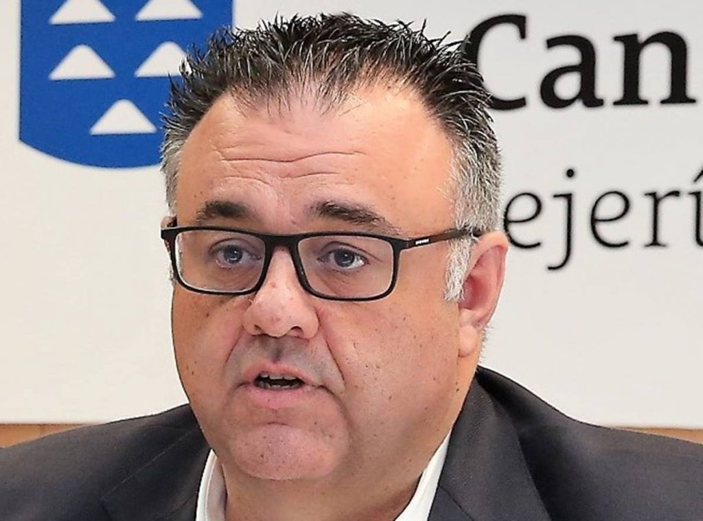 Domínguez dice que el "estafado" en el caso mascarillas es el Gobierno canario