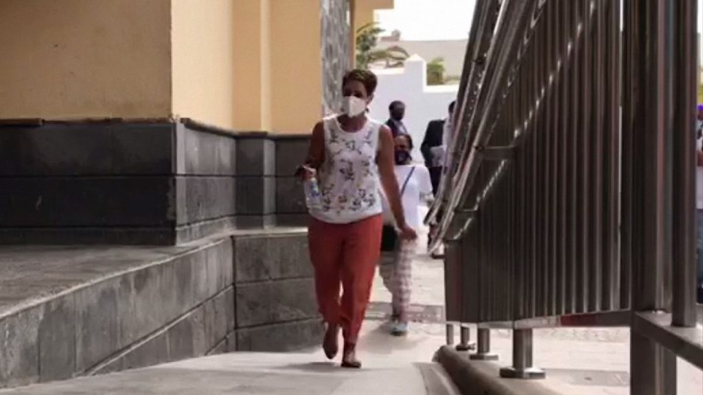 La alcaldesa de Mogán, Onalia Bueno, durante el registro del ayuntamiento. Alejandro Ramos (Canarias Ahora)