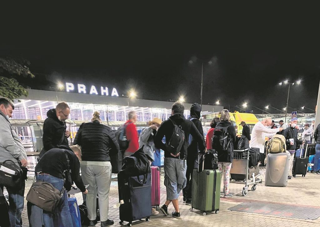 La compañía checa Canaria Travel ha sido la primera de Europa en costear pruebas PCR, que realiza al regreso a Praga a todos sus pasajeros que viajan a las Islas.