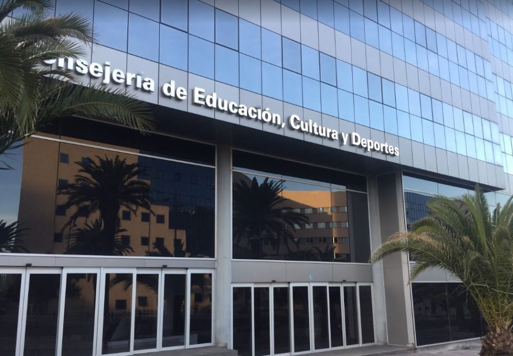 Anuncian movilizaciones por la "pasividad" del Gobierno con los interinos canarios