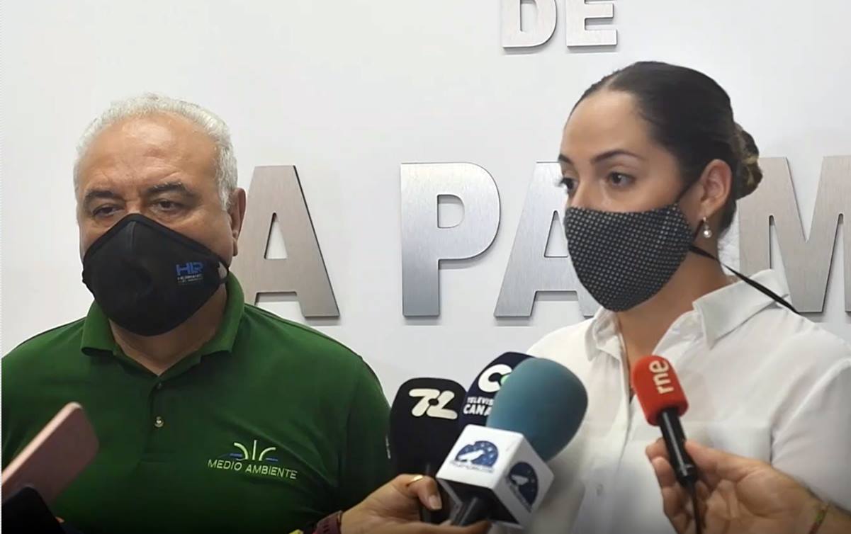 Miguel Ángel Morcuende y María Rodríguez, ayer, en rueda de prensa. DA