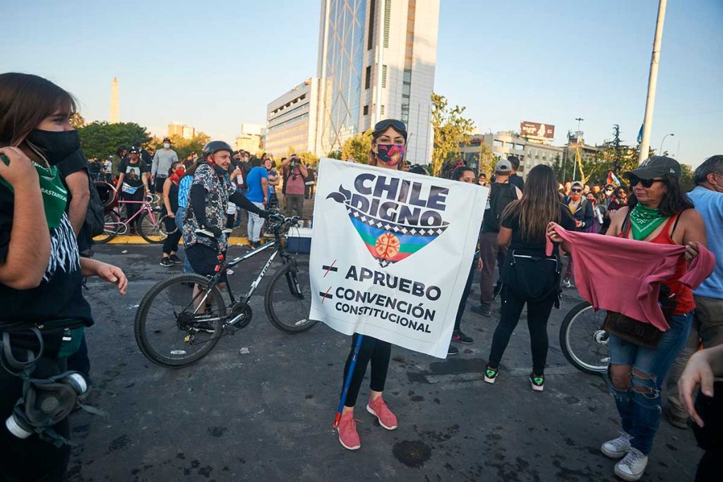 Chile aprueba con más del 78 por ciento poner fin a la Constitución de Pinochet
