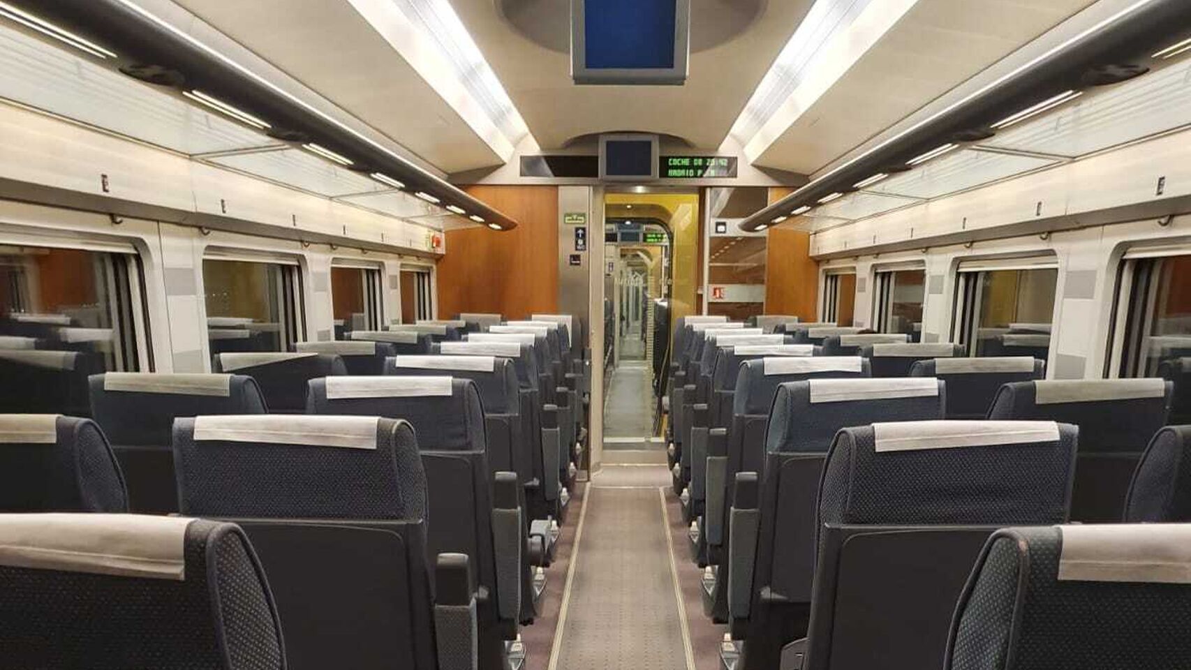 Imagen de un tren de Renfe vacío.